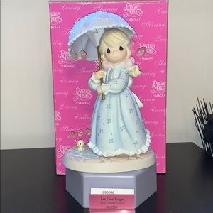 Precious Moments Let love Reign Limited Edition